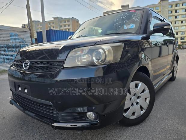 Toyota Corolla Rumion 2010 Black