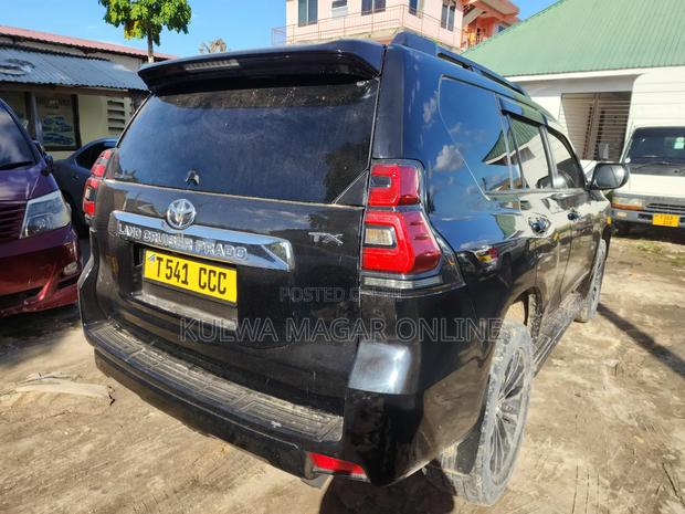 Toyota Land Cruiser Prado 2015 Black