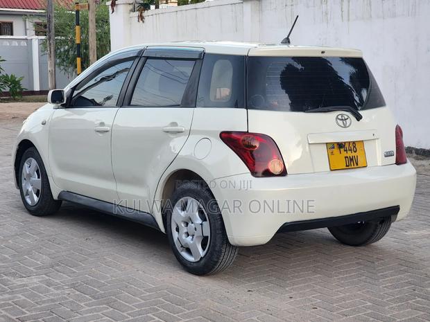 Toyota IST 2025 White