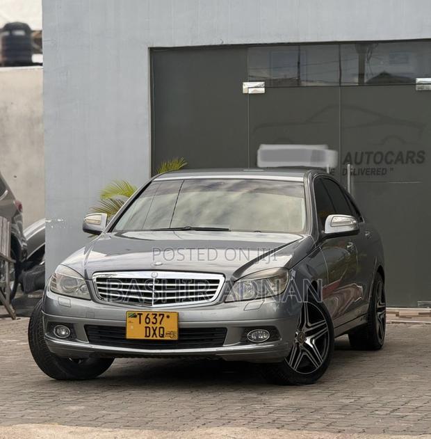 Mercedes-Benz C200 2007 Gray