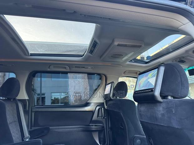 Toyota Alphard 2010 Black