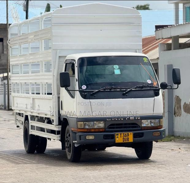 Mitsubishi Canter 1998 White