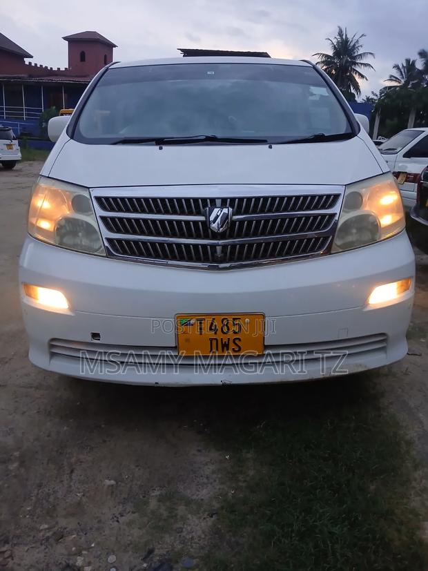Toyota Alphard 2.4 Petrol FWD 2005 White
