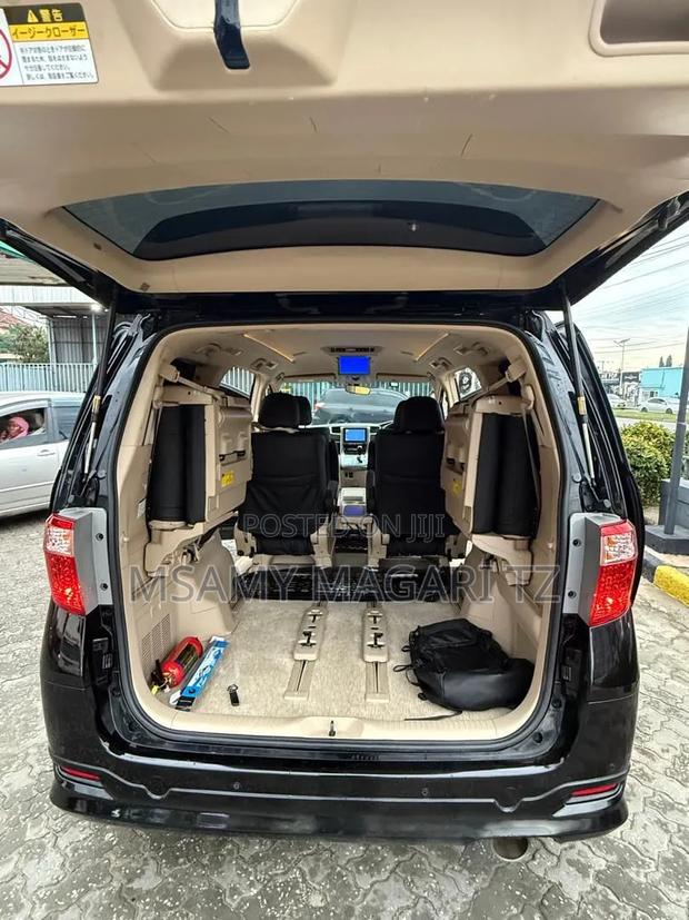 Toyota Alphard 2.4 Petrol FWD 2010 Black