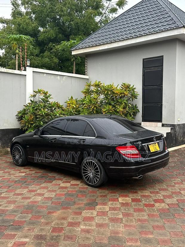 Mercedes-Benz C200 2007 Black