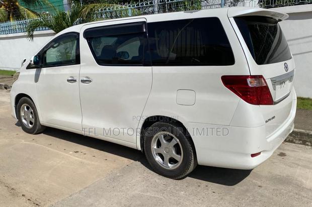 Toyota Alphard 2008 White