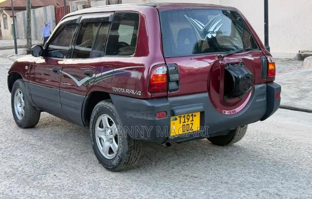 Toyota Harrier 2006 Maroon