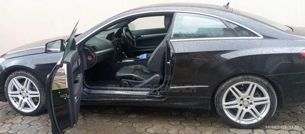Mercedes-Benz E350 2016 Black