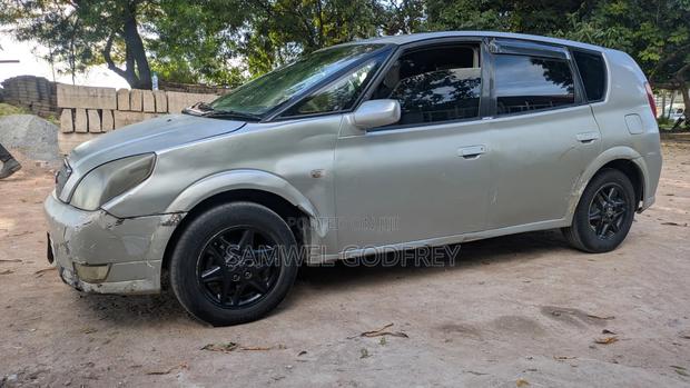 Toyota Opa 2003 Silver