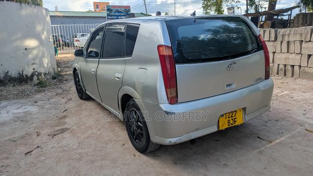 Toyota Opa 2003 Silver