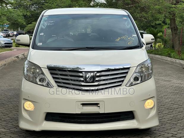 Toyota Alphard 2010 White