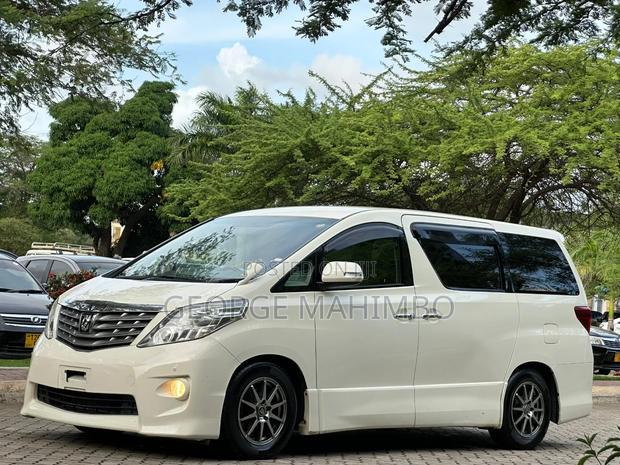 Toyota Alphard 2010 White