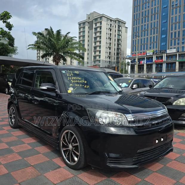 Toyota Corolla Rumion 2011 Matt Black
