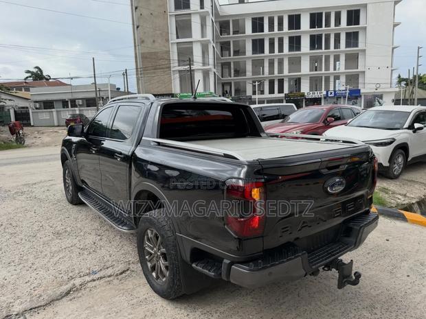 Ford Ranger Wildtrak 2023 Matt Black