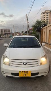 Toyota IST 2005 Pearl for sale