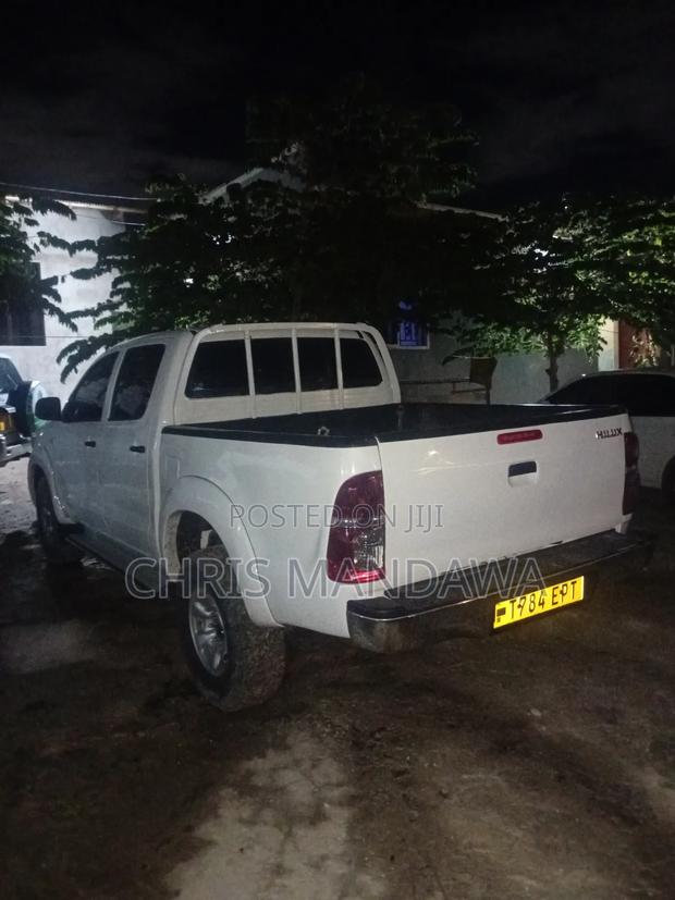 Toyota Hilux 2007 White