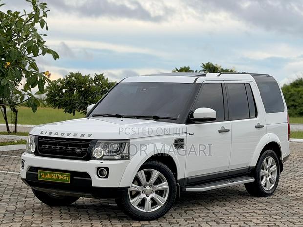 Land Rover Discovery 2014 White