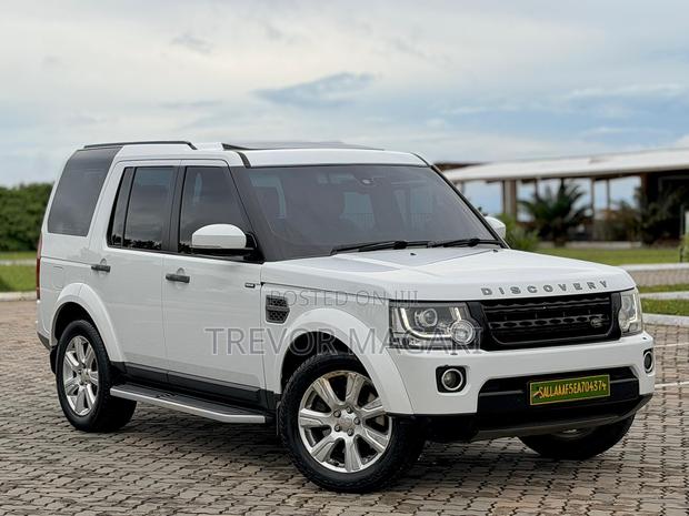 Land Rover Discovery 2014 White