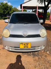 Toyota Sienta 2004 Silver for sale