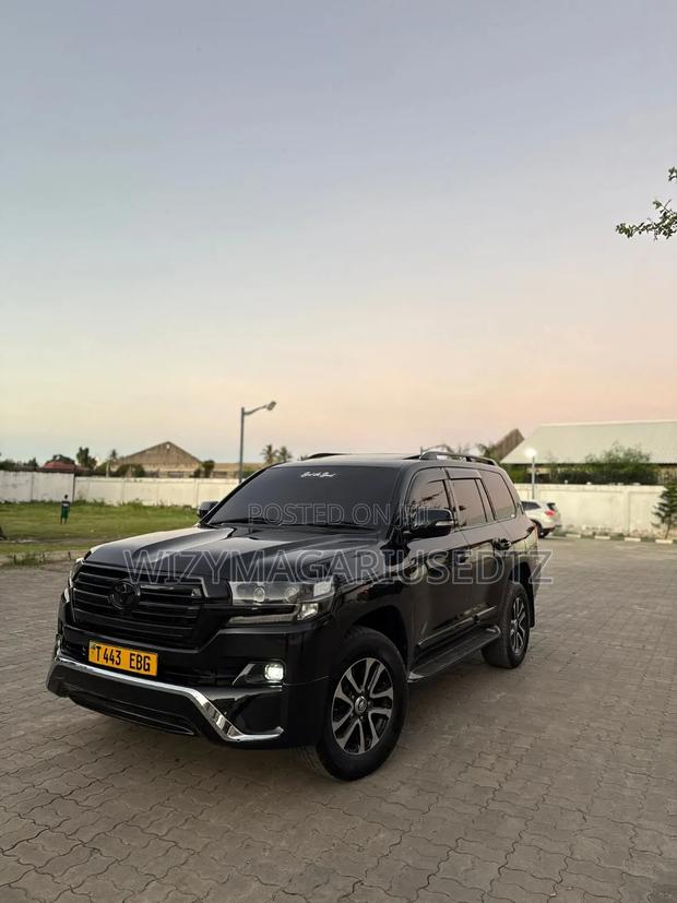 Toyota Land Cruiser 2016 Matt Black