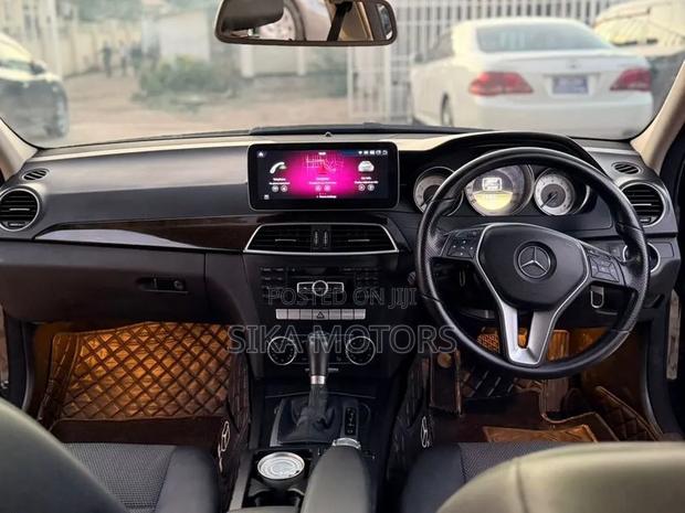 Mercedes-Benz C200 2020 Black