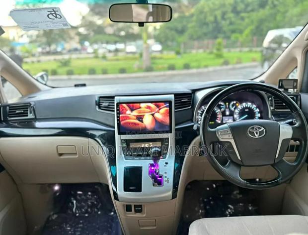 Toyota Alphard 2009 White