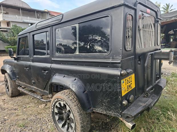 Land Rover Defender 2000 Black