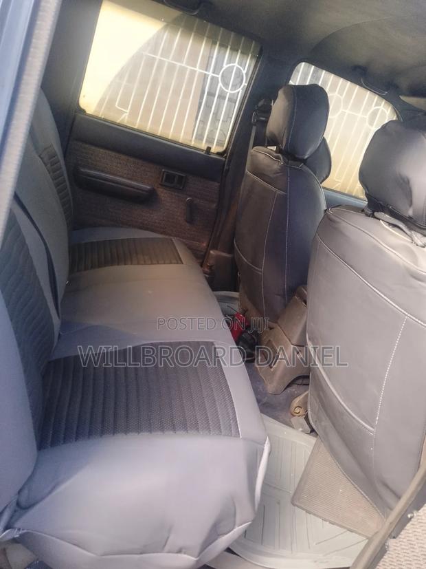 Toyota Hilux 1989 Gray