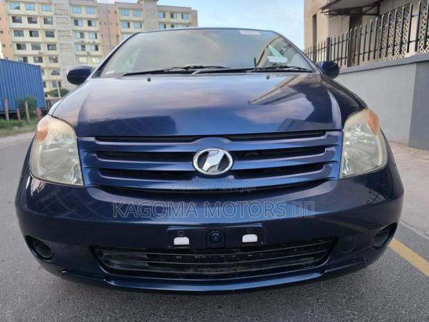 Toyota IST 2005 Blue