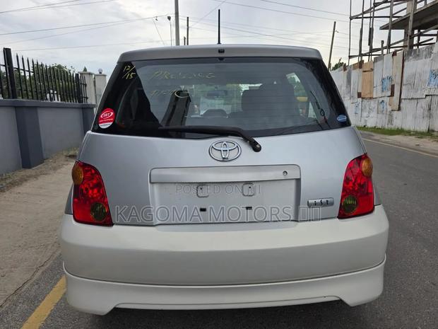 Toyota IST 2004 Silver