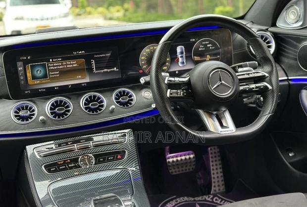 Mercedes-Benz E200 2016 Silver