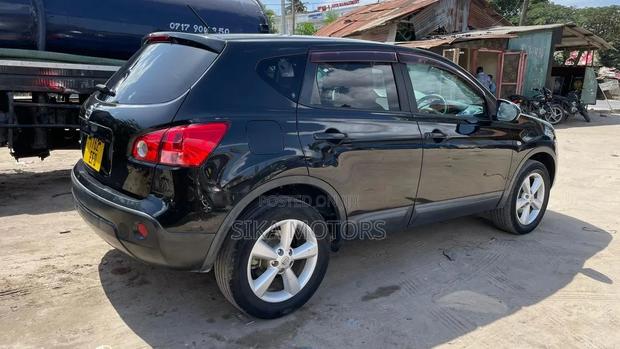 Nissan Dualis 2010 Black