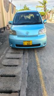 Toyota Porte 2005 Blue for sale