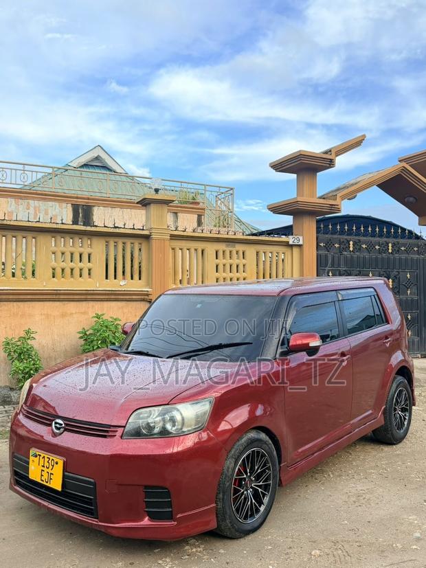 Toyota Corolla Rumion 2008 Red