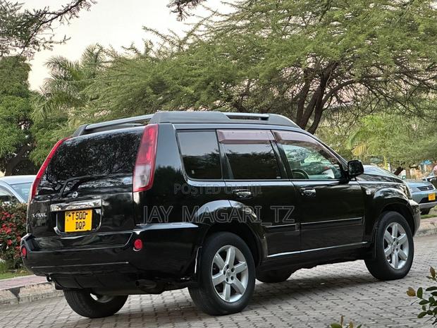 Nissan X-Trail 2005 Black