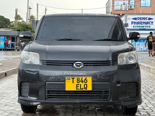 Toyota Corolla Rumion 2009 Black