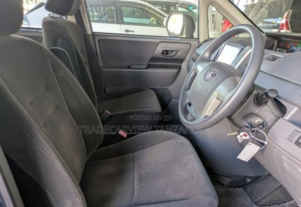 Toyota Noah 2007 Blue