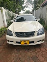 Toyota Crown Royale 2005 White for sale