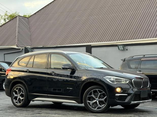 BMW X1 xDrive28i AWD 2016 Black