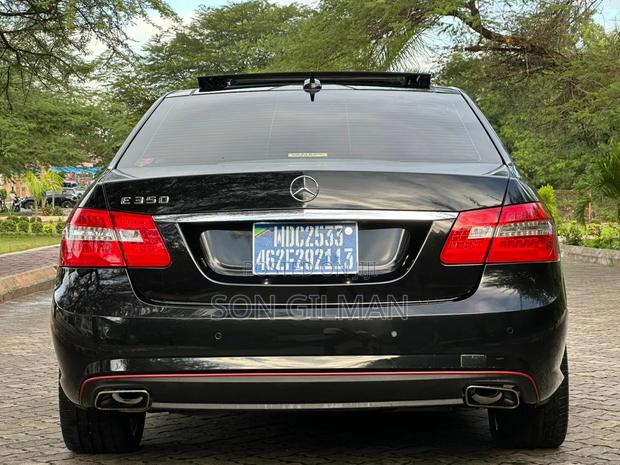 Mercedes-Benz E200 2012 Black