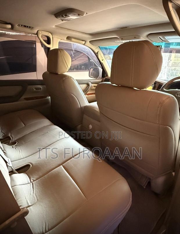 Toyota Land Cruiser 2003 White