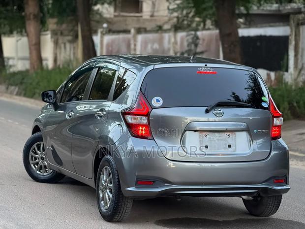 Nissan Note 2017 Gray