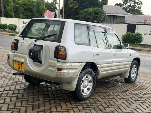 Toyota RAV4 Cabriolet 1998 White