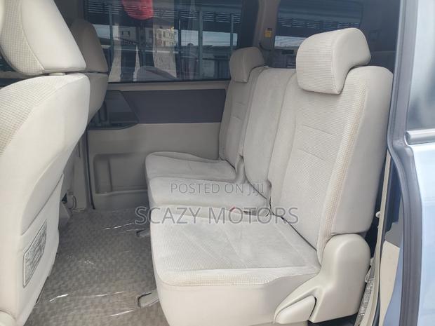 Toyota Noah 2007 Blue