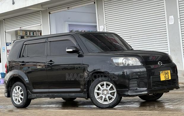 Toyota Corolla Rumion 2009 Black
