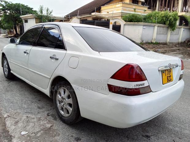Toyota Mark II 2004 White