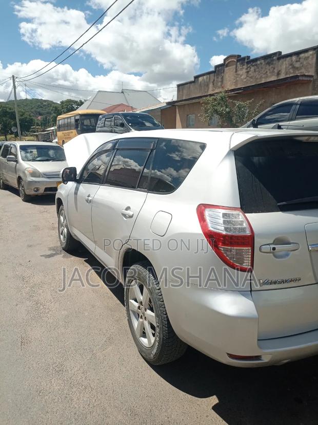 Toyota Vanguard 2007 Silver