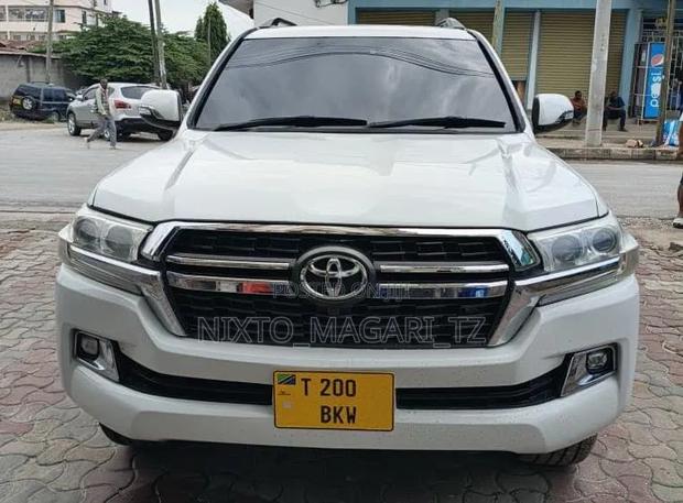 Toyota Land Cruiser 2020 White