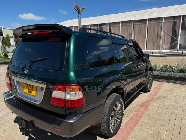 Toyota Land Cruiser 1998 Black