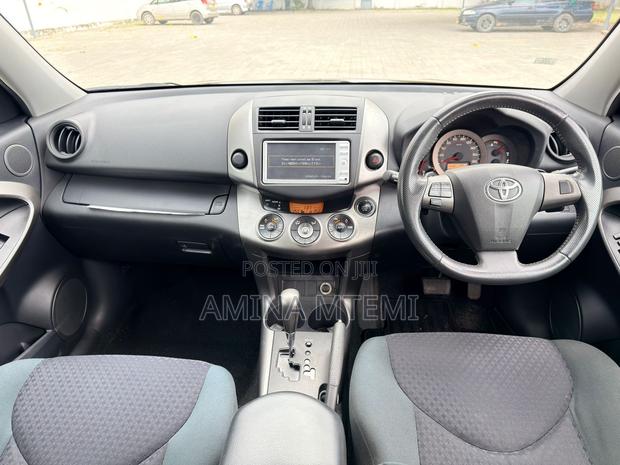 Toyota Vanguard 2008 Brown